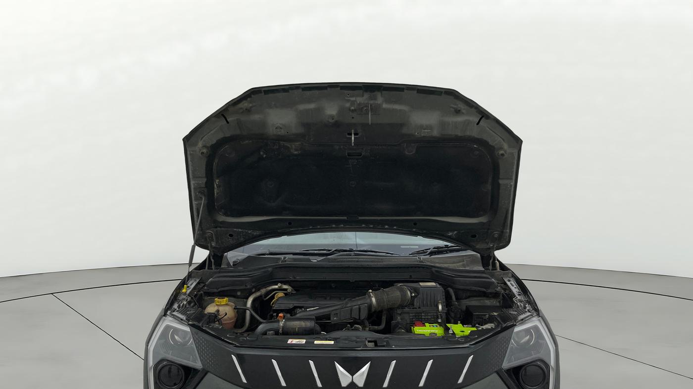 2024 Mahindra XUV 3XO MX3 1.2 L TCMPFi, Petrol, Manual, 46,914 km, Open Bonet