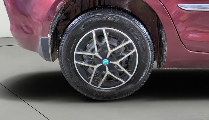 2016 Maruti Swift Dzire VXI, Petrol, Manual, 72,621 km, Right Rear Wheel