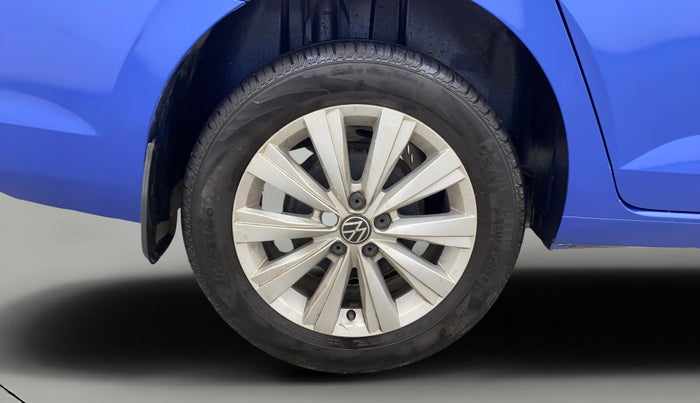 2022 Volkswagen VIRTUS HIGHLINE TSI 1.0 AT, Petrol, Automatic, 26,757 km, Right Rear Wheel