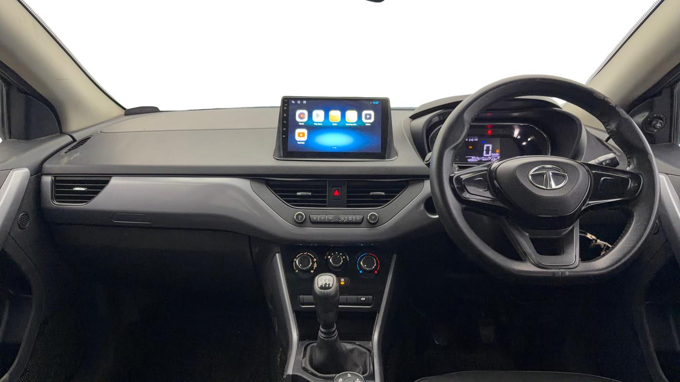 2022 Tata NEXON XE PETROL, Petrol, Manual, 42,073 km, Dashboard