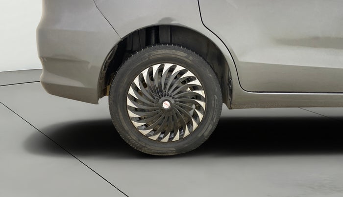 2016 Maruti Ertiga VXI CNG, CNG, Manual, 1,24,272 km, Right Rear Wheel