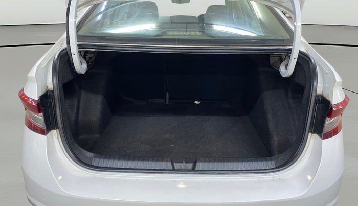 2022 Skoda SLAVIA STYLE 1.0L TSI AT, Petrol, Automatic, 33,393 km, Boot Open Zoomed View