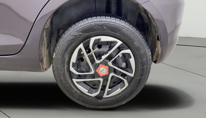 2016 Maruti Swift VXI, Petrol, Manual, 62,511 km, Left Rear Wheel