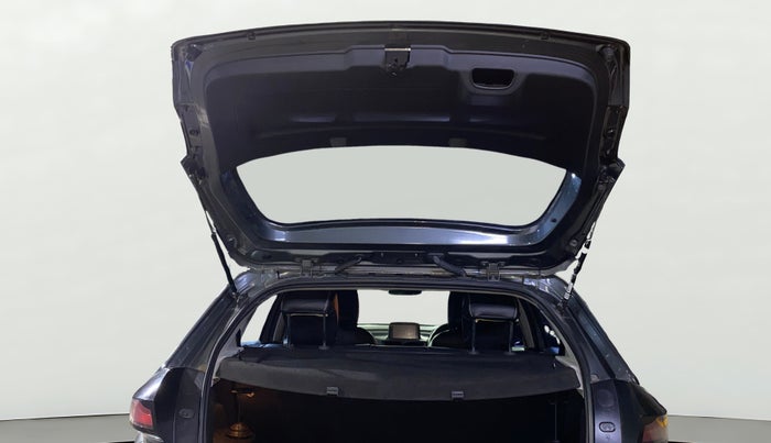 2023 Tata ALTROZ  XZ PLUS (S) , Diesel, Manual, 54,159 km, Boot Door Open