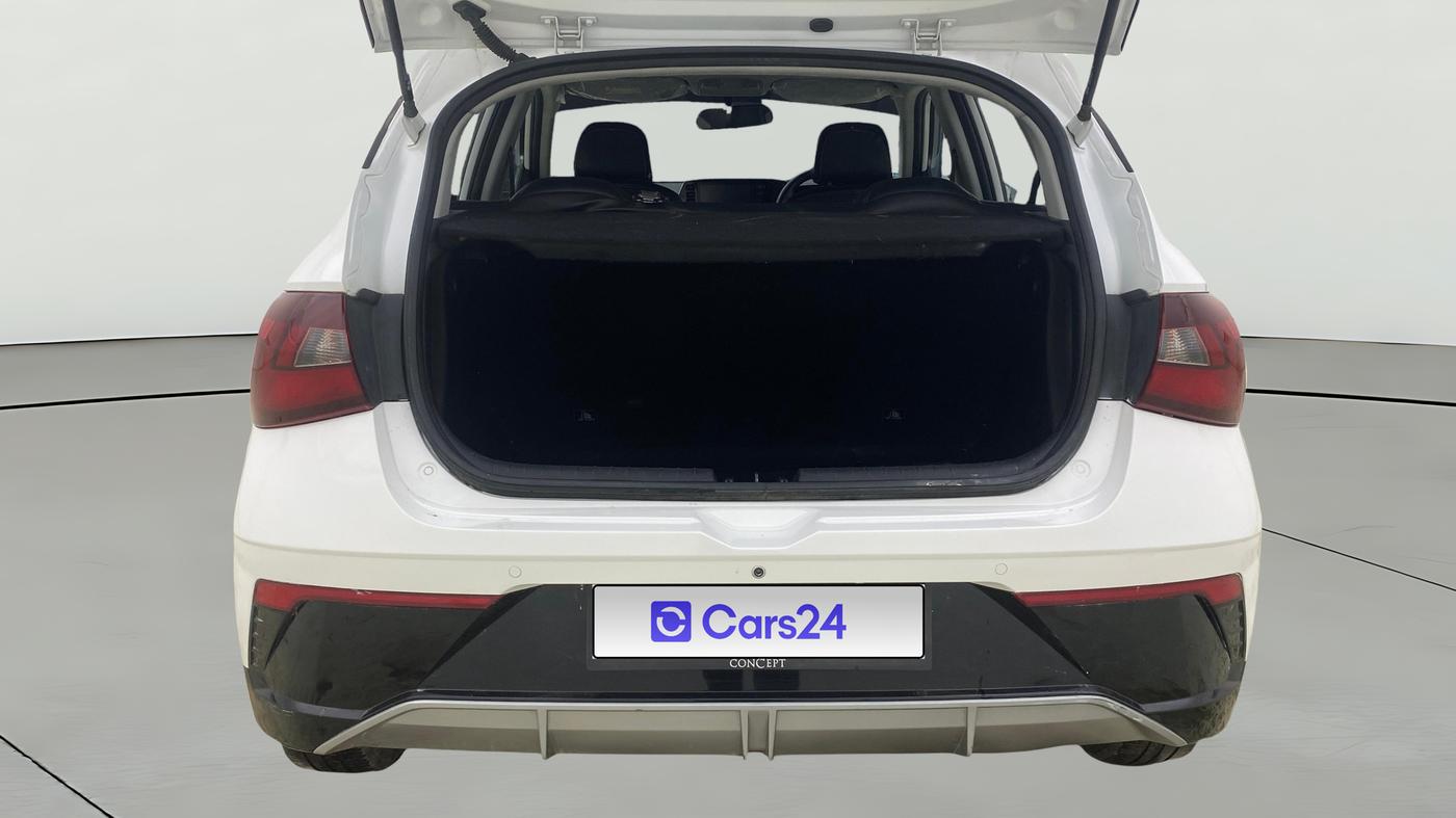 2024 Hyundai NEW I20 MAGNA 1.2 MT, Petrol, Manual, 34,676 km, Boot Open Zoomed View