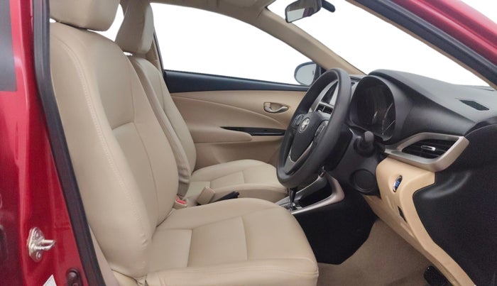 2018 Toyota YARIS V CVT, Petrol, Automatic, 16,576 km, Right Side Front Door Cabin