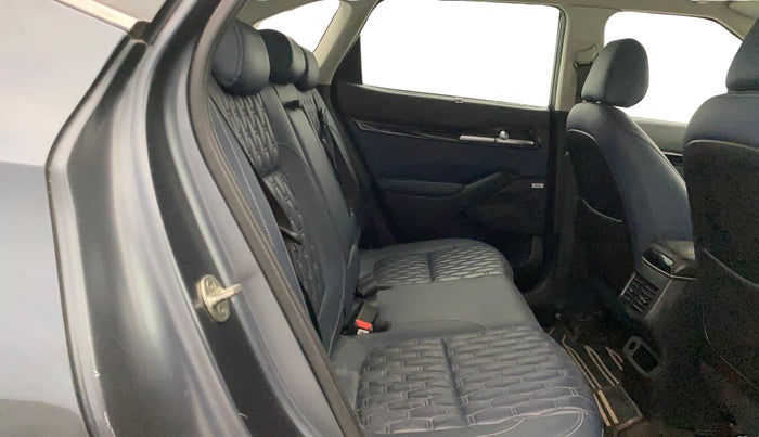 2021 KIA SELTOS X LINE 1.5 DIESEL AT, Diesel, Automatic, 65,474 km, Right Side Rear Door Cabin