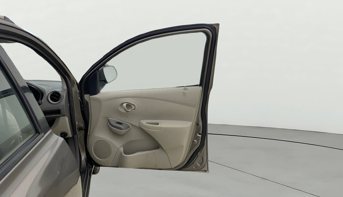 2015 Datsun Go Plus T, Petrol, Manual, 35,885 km, RHS Front Door