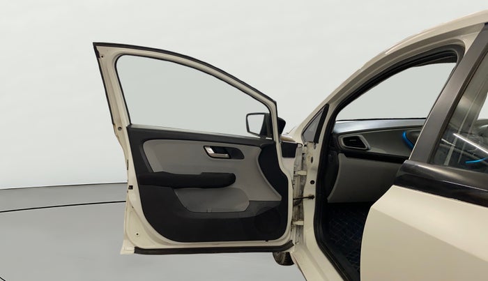 2020 Tata ALTROZ XZ PETROL, Petrol, Manual, 33,860 km, LHS Front Door