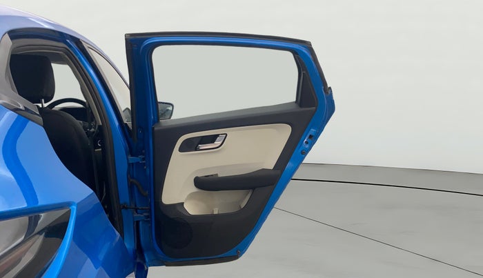 2022 Tata ALTROZ XZ PETROL, Petrol, Manual, 17,462 km, RHS Rear Door