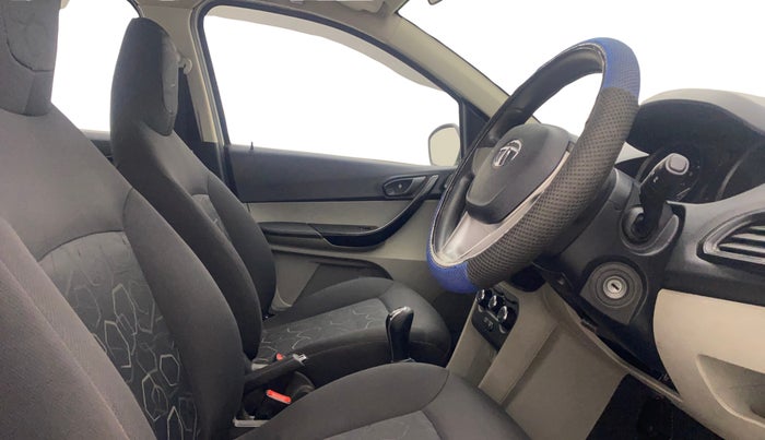 2016 Tata Tiago XT PETROL, Petrol, Manual, 68,731 km, Right Side Front Door Cabin