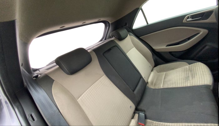 2018 Hyundai Elite i20 ASTA 1.4 CRDI (O), Diesel, Manual, 70,503 km, Right Side Rear Door Cabin