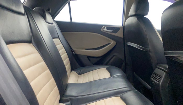 2016 Hyundai Elite i20 MAGNA 1.2, Petrol, Manual, 1,08,138 km, Right Side Rear Door Cabin