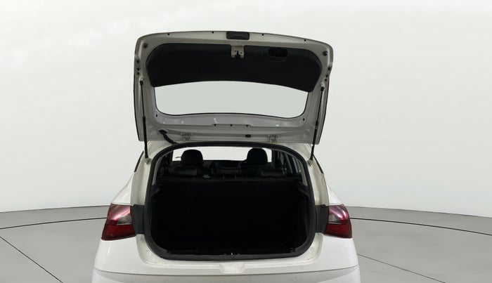 2023 Hyundai NEW I20 MAGNA 1.2 MT, Petrol, Manual, 53,873 km, Boot Door Open