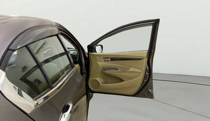 2013 Honda City 1.5L I-VTEC V MT, Petrol, Manual, 1,36,396 km, RHS Front Door