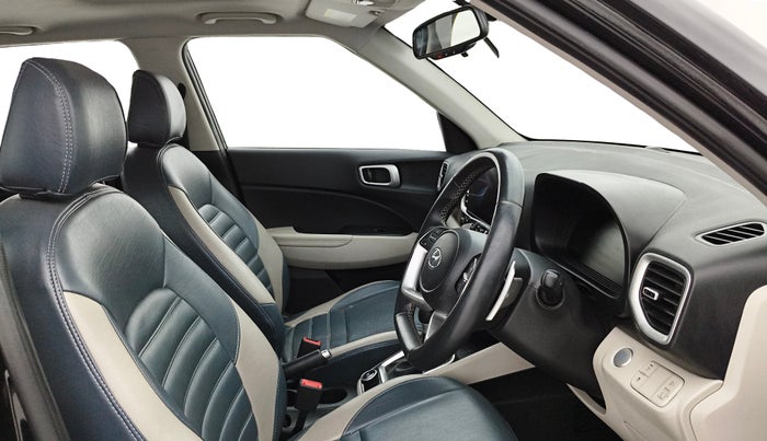 2023 Hyundai VENUE SX (O) 1.0 TURBO DCT, Petrol, Automatic, 34,178 km, Right Side Front Door Cabin