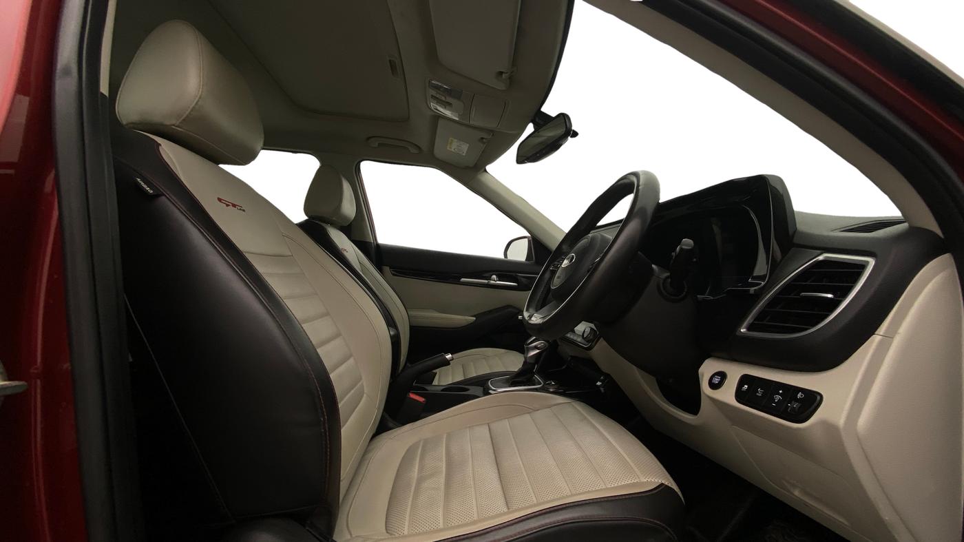 2020 KIA SELTOS GTX PLUS AT 1.5 DIESEL, Diesel, Automatic, 84,190 km, Right Side Front Door Cabin