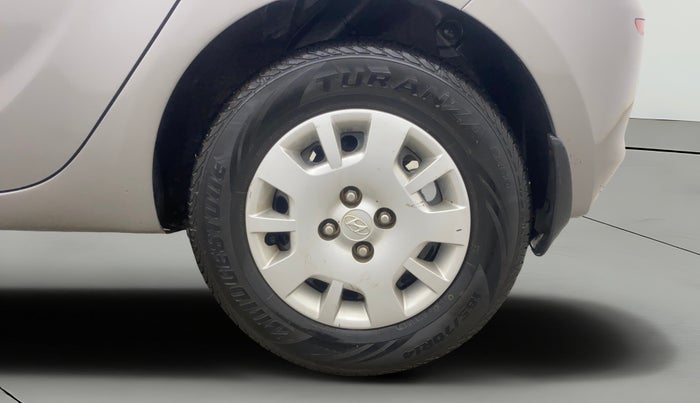 2012 Hyundai i20 MAGNA 1.4 CRDI, Diesel, Manual, 1,44,594 km, Left Rear Wheel