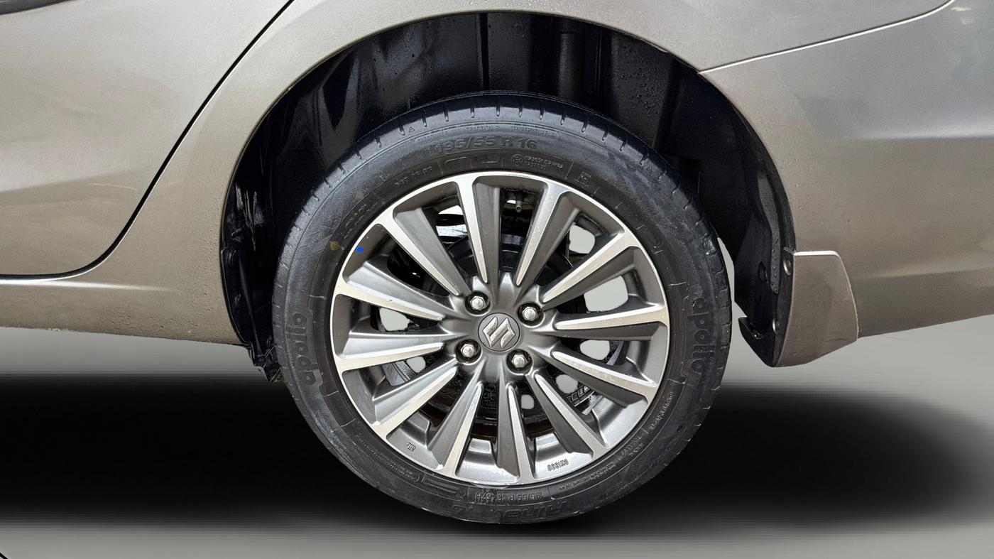 2019 Maruti Ciaz ALPHA 1.5 SHVS PETROL, Petrol, Manual, 1,05,643 km, Left Rear Wheel