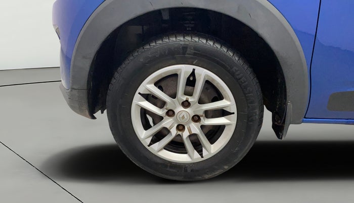 2021 Renault TRIBER RXT, Petrol, Manual, 28,491 km, Left Front Wheel