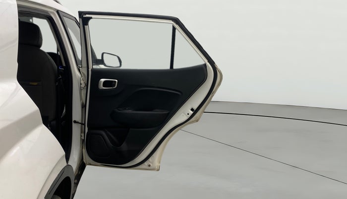 2021 Hyundai VENUE SX PLUS 1.0 TURBO DCT, Petrol, Automatic, 1,06,047 km, RHS Rear Door