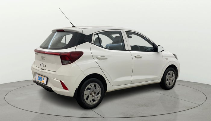 2023 Hyundai GRAND I10 NIOS MAGNA 1.2 KAPPA VTVT CNG, CNG, Manual, 31,626 km, Right Back Diagonal