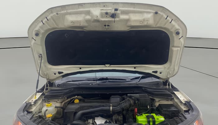 2019 Mahindra XUV300 W6 1.5 DIESEL, Diesel, Manual, 1,09,569 km, Open Bonet