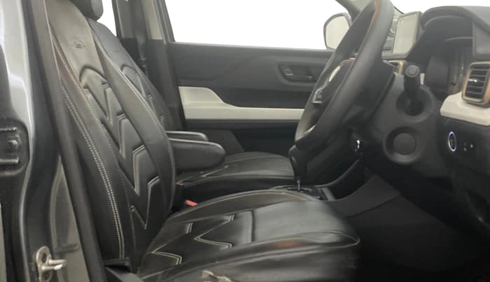 2024 Tata PUNCH ACCOMPLISHED AMT, Petrol, Automatic, 22,291 km, Right Side Front Door Cabin