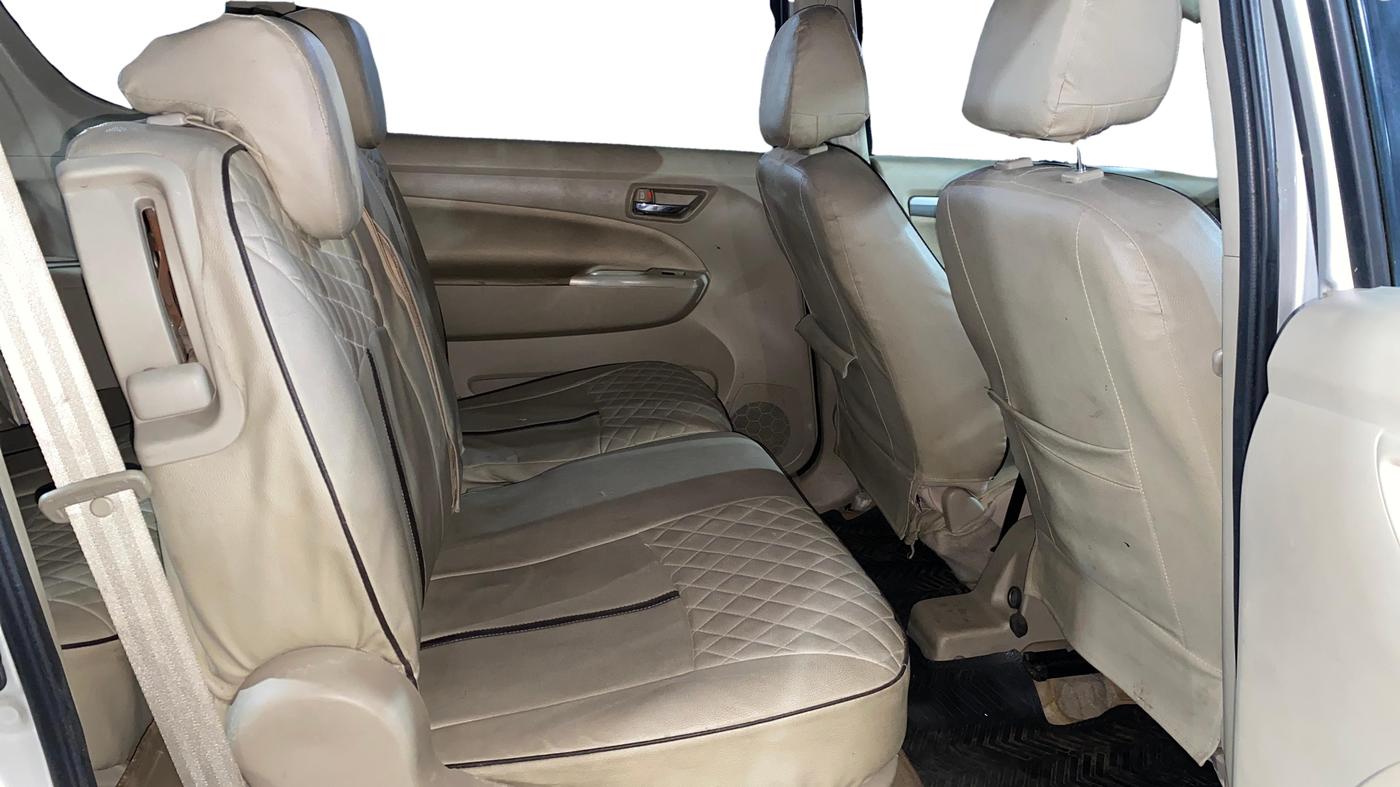 2017 Maruti Ertiga VXI, Petrol, Manual, 34,899 km, Right Side Rear Door Cabin