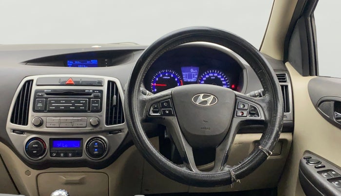 2013 Hyundai i20 ASTA 1.2, Petrol, Manual, 1,24,088 km, Steering Wheel Close Up
