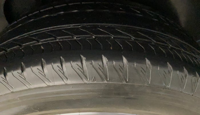 2023 Tata Safari XZA PLUS GOLD, Diesel, Automatic, 39,398 km, Left Rear Tyre Tread