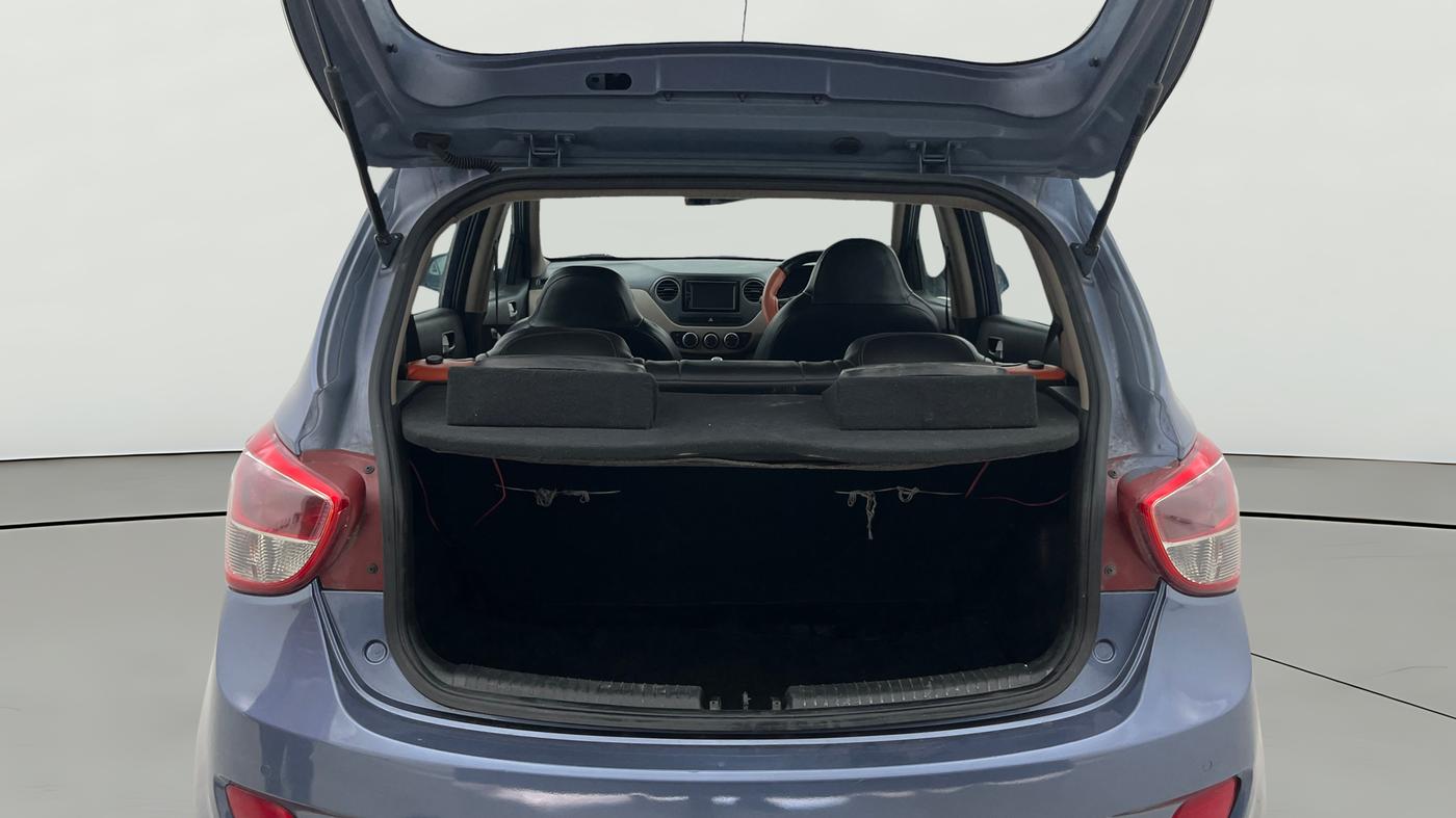 2016 Hyundai Grand i10 SPORTZ 1.2 KAPPA VTVT, Petrol, Manual, 53,089 km, Boot Open Zoomed View