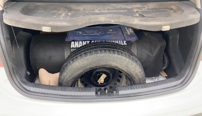 2017 Hyundai Grand i10 SPORTZ 1.2 KAPPA VTVT, CNG, Manual, 40,710 km, Boot Open Zoomed View