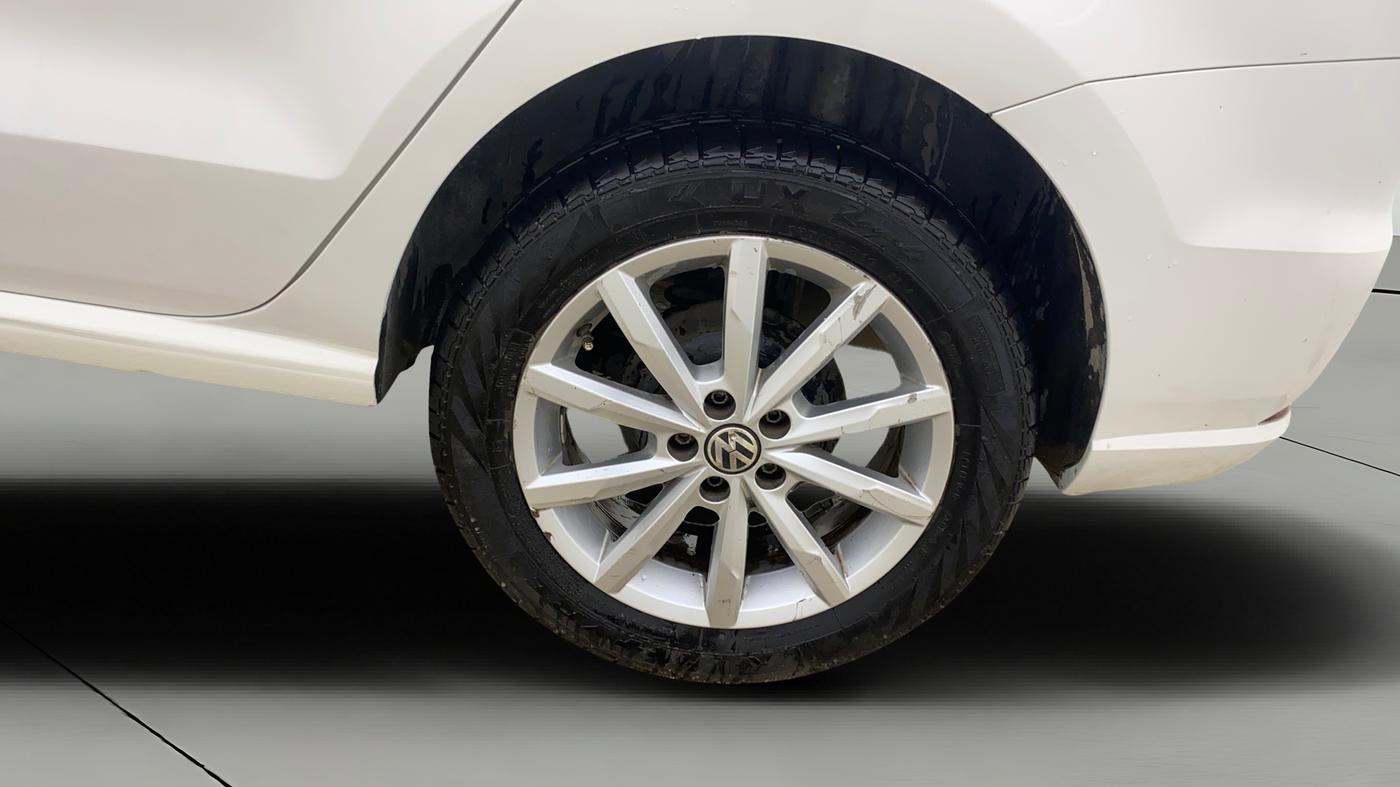 2017 Volkswagen Ameo HIGHLINE1.2L PLUS 16 ALLOY, Petrol, Manual, 83,570 km, Left Rear Wheel