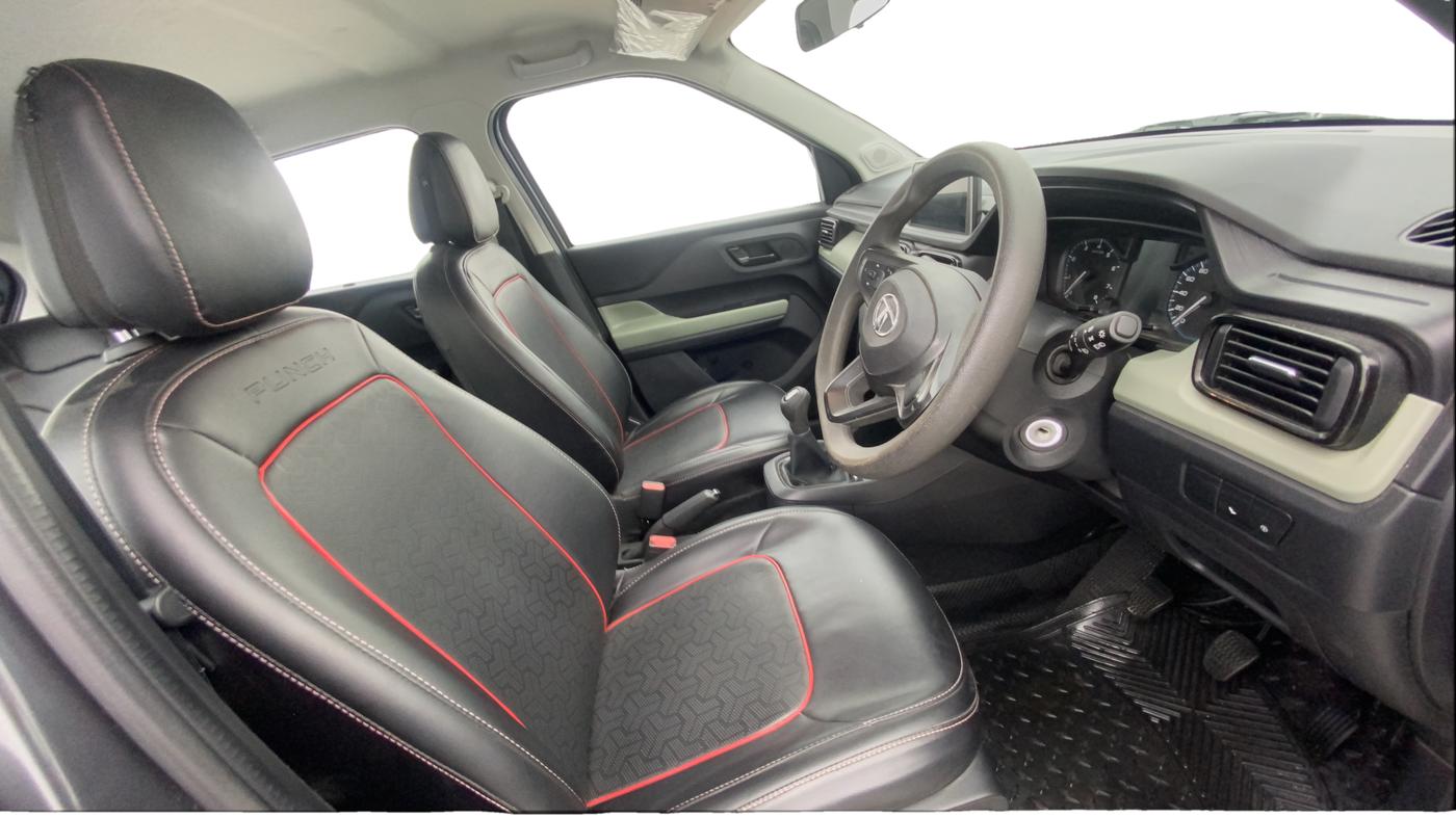 2021 Tata PUNCH ADVENTURE MT, Petrol, Manual, 38,303 km, Right Side Front Door Cabin