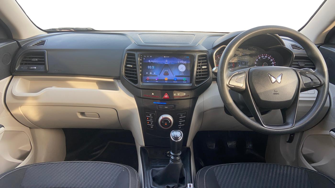 2024 Mahindra XUV300 W4 1.2 PETROL, Petrol, Manual, 49,468 km, Dashboard