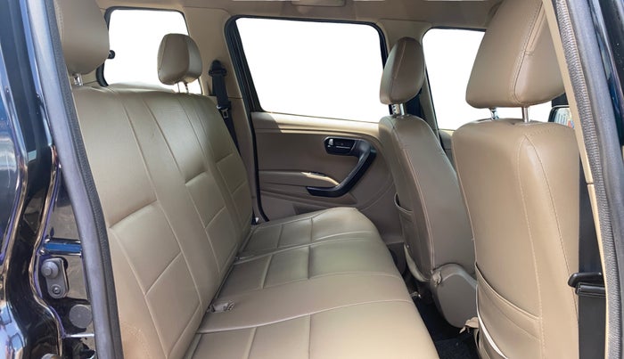 2023 Mahindra BOLERO NEO N 8, Diesel, Manual, 30,272 km, Right Side Rear Door Cabin