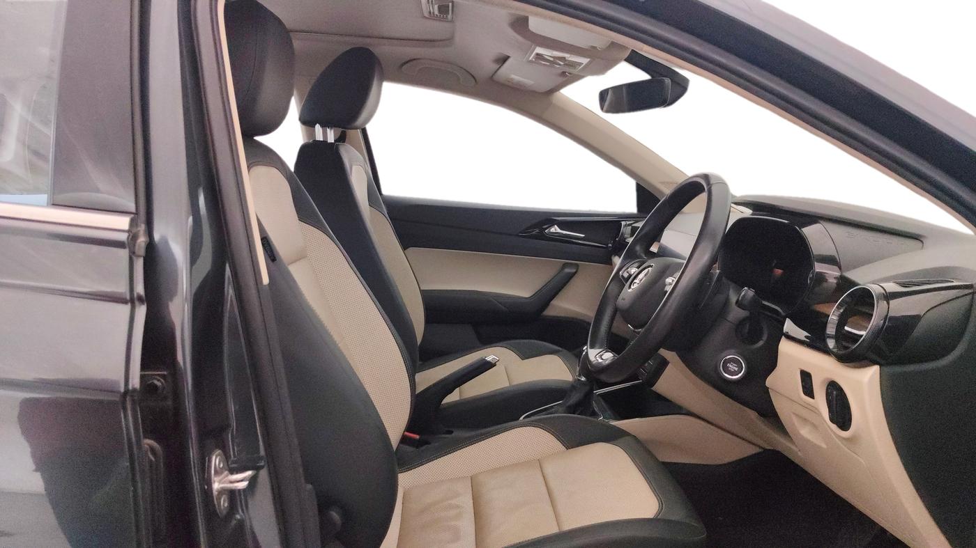 2023 Skoda SLAVIA STYLE 1.0L TSI AT, Petrol, Automatic, 38,892 km, Right Side Front Door Cabin