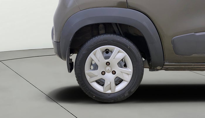 2019 Renault Kwid RXT 1.0 AMT, Petrol, Automatic, 26,074 km, Right Rear Wheel