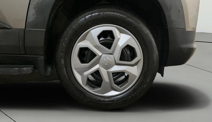 2023 Maruti BREZZA VXI S-CNG, CNG, Manual, 26,684 km, Right Front Wheel