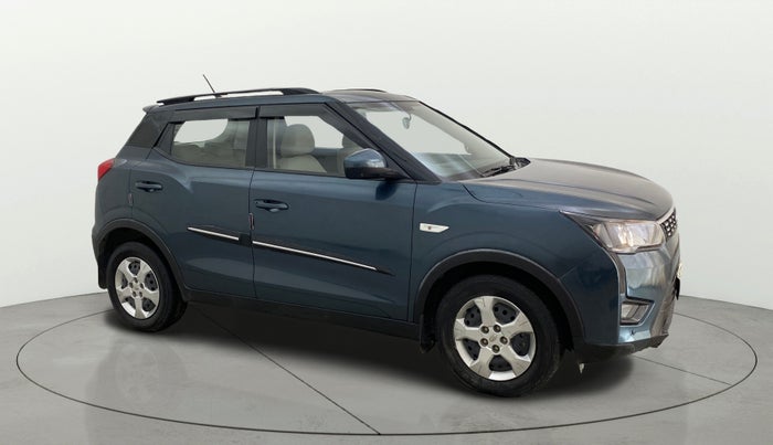 2021 Mahindra XUV300 W6 1.2 PETROL AMT, Petrol, Automatic, 19,551 km, Right Front Diagonal