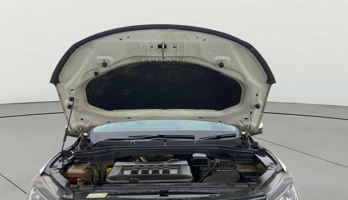 2022 Mahindra XUV700 AX 7 LUXURY D AWD AT 7 STR, Diesel, Automatic, 82,634 km, Open Bonet