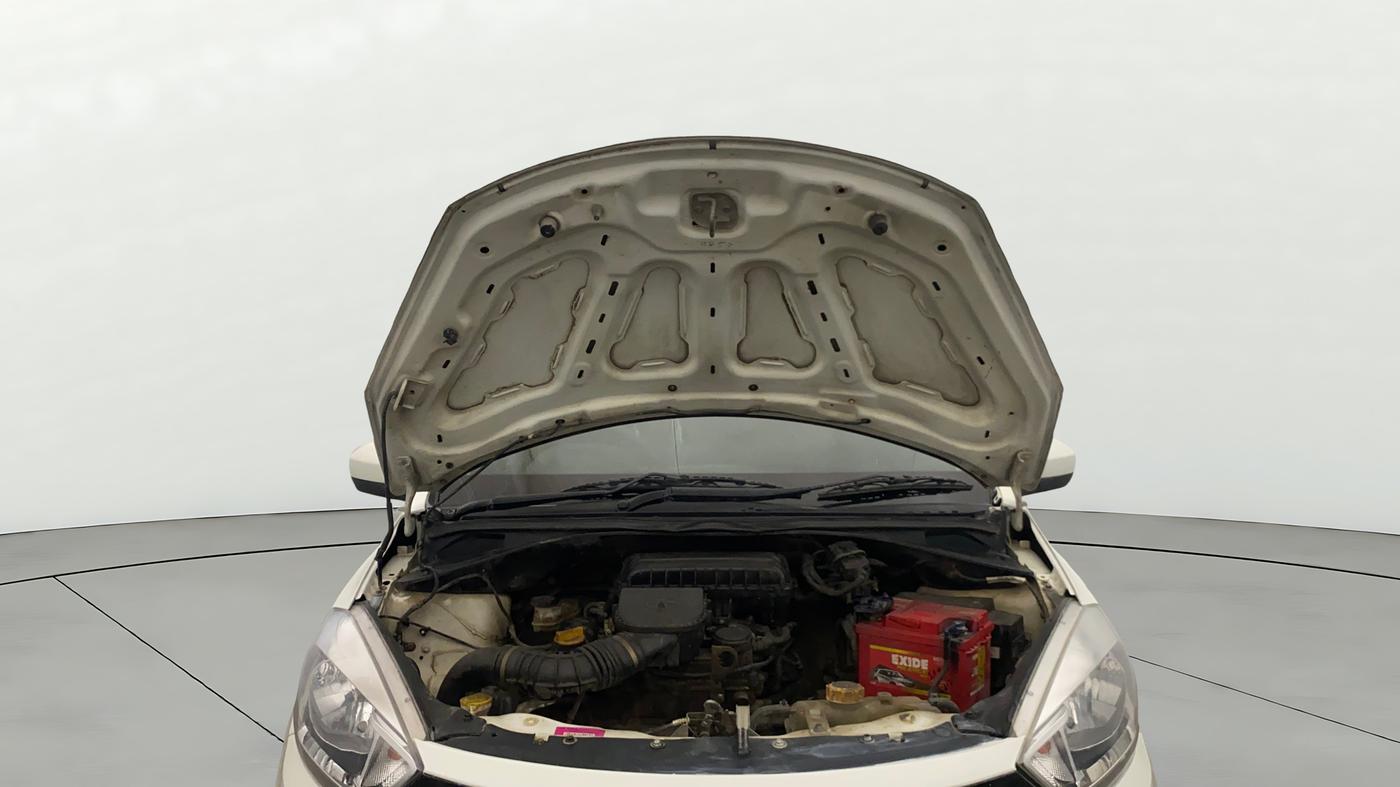 2018 Tata Tiago XT PETROL, Petrol, Manual, 81,873 km, Open Bonet