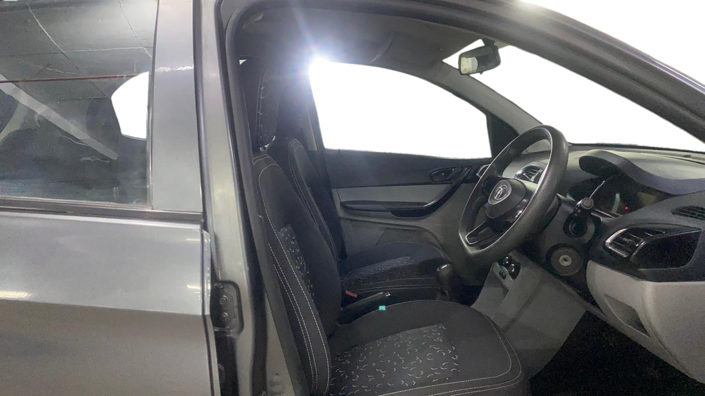2020 Tata Tiago XT PETROL, Petrol, Manual, 37,790 km, Right Side Front Door Cabin