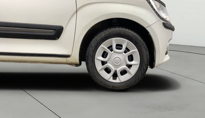 2018 Maruti IGNIS DELTA 1.2 AMT, Petrol, Automatic, 39,627 km, Right Front Wheel