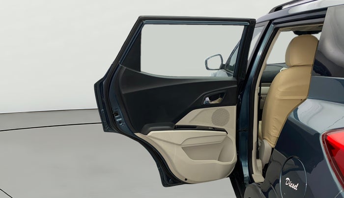 2019 Mahindra XUV300 W8 (O) 1.5 DIESEL, Diesel, Manual, 87,592 km, LHS Rear Door