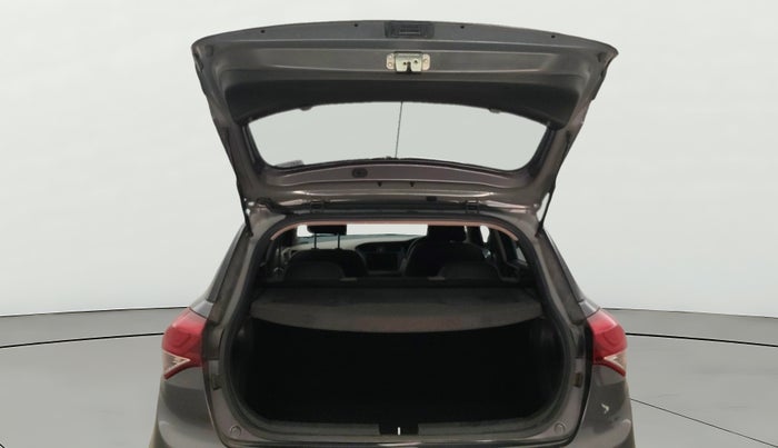 2016 Hyundai Elite i20 SPORTZ 1.2, Petrol, Manual, 29,742 km, Boot Door Open