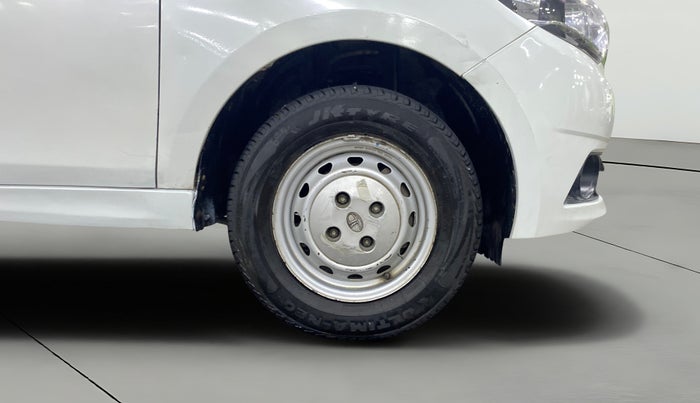 2018 Tata Tiago XM PETROL, Petrol, Manual, 65,164 km, Right Front Wheel