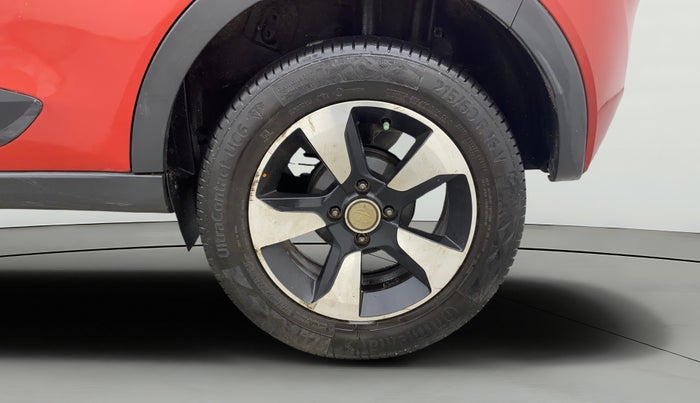 2019 Tata NEXON XZA PLUS DIESEL, Diesel, Automatic, 1,43,731 km, Left Rear Wheel
