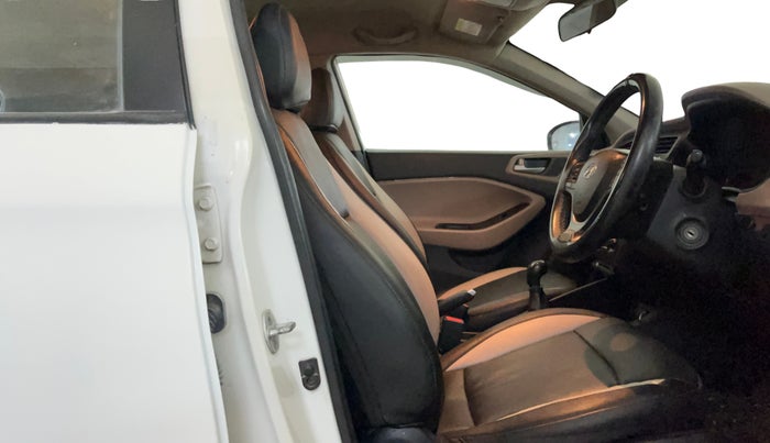 2016 Hyundai Elite i20 MAGNA 1.2, Petrol, Manual, 71,383 km, Right Side Front Door Cabin